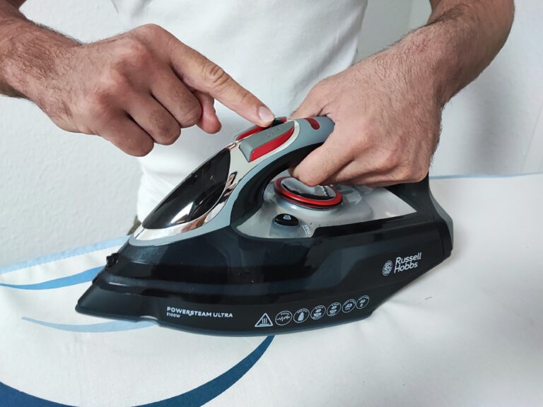 Russell Hobbs Bügeleisen knopf